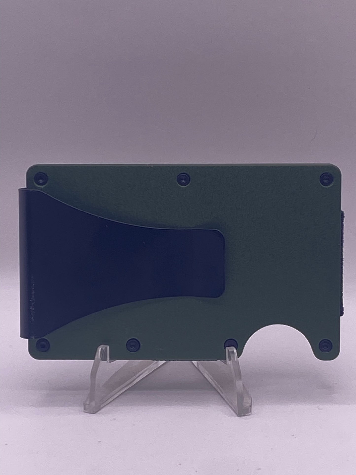 This Philadelphia Eagles RFID wallet features a bold green aluminum body.