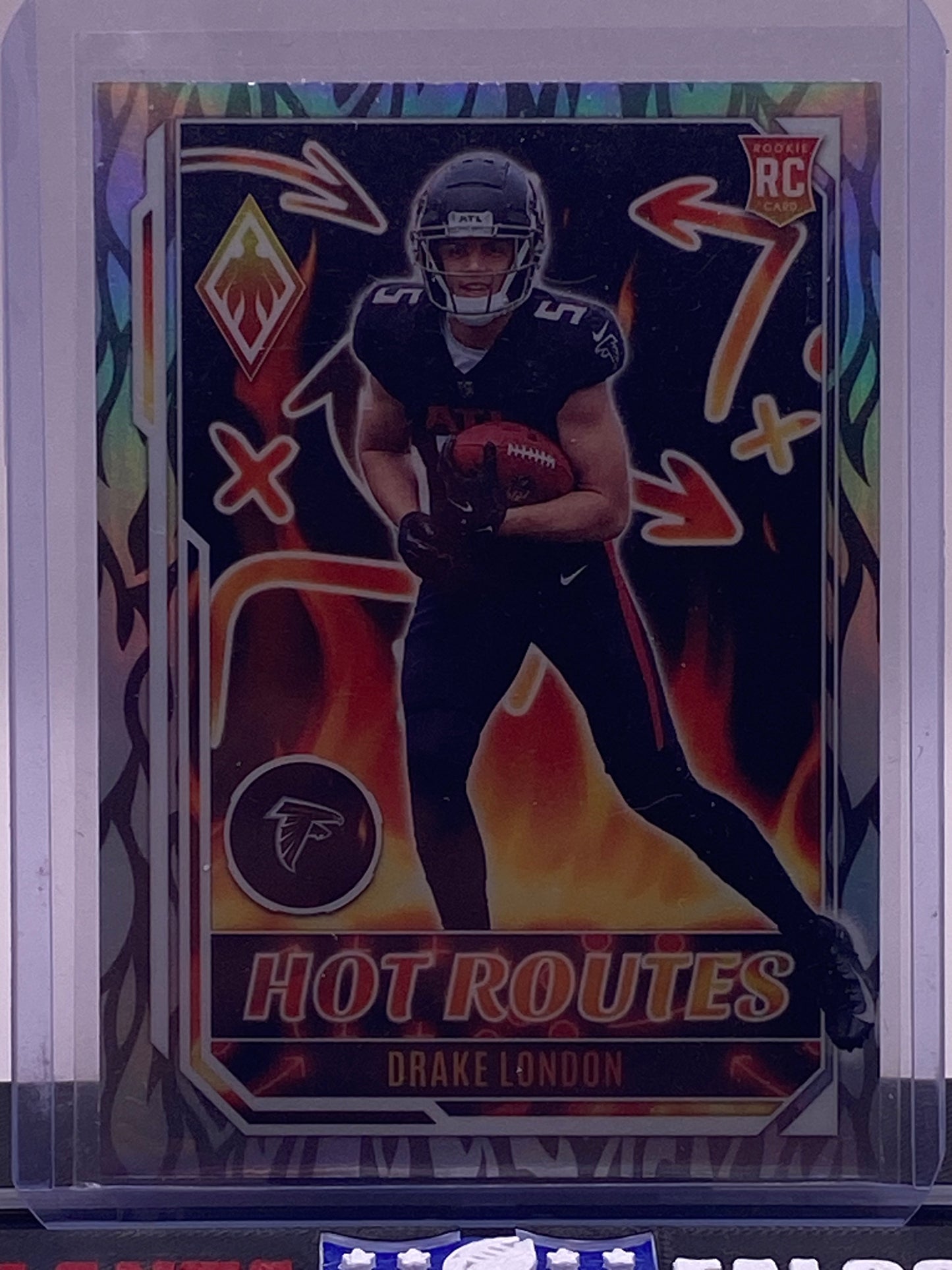 2022 Panini Phoenix “Hot Routes” Drake London RC #HR-1 – Atlanta Falcons Rookie Insert
