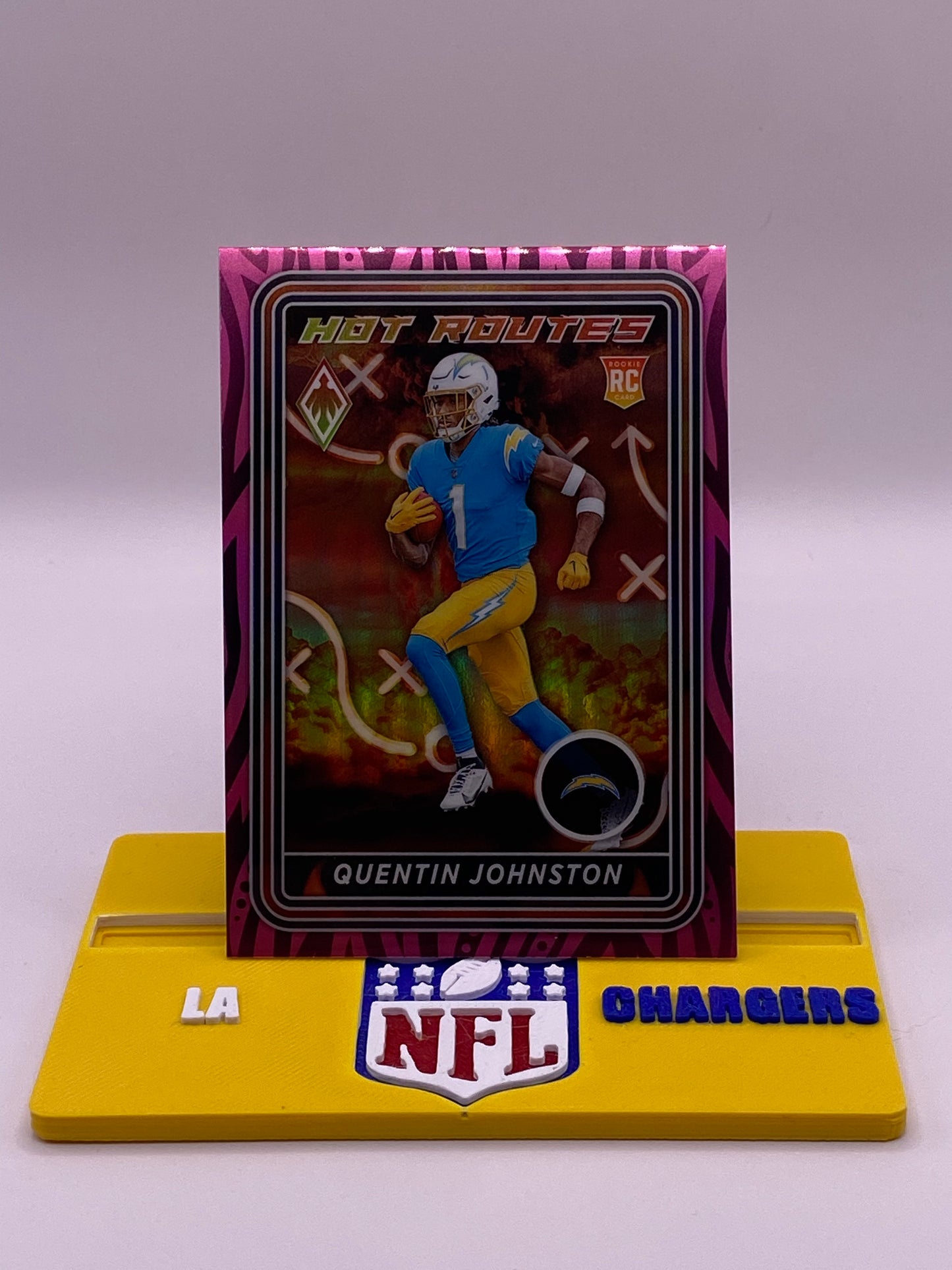 2023 Panini Phoenix Quentin Johnston Hot Routes Pink /175 RC (035/175) – LA Chargers HR-4