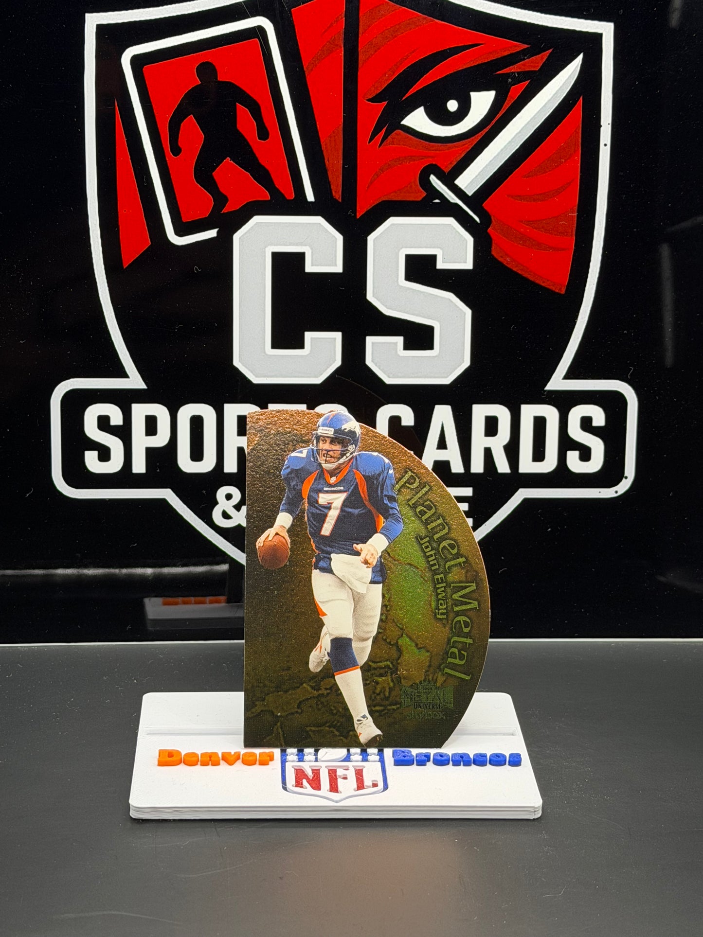 1999 SkyBox Metal Planet Metal John Elway /15 Die-Cut Broncos HOF